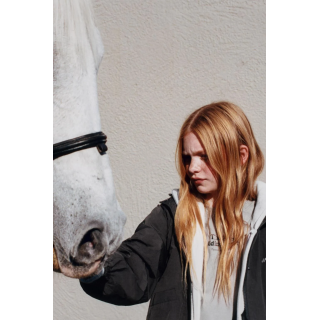 Ветрозащитная парка для верховой езды