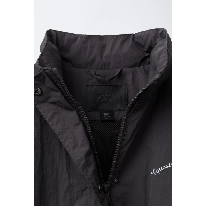 Ветрозащитная парка для верховой езды