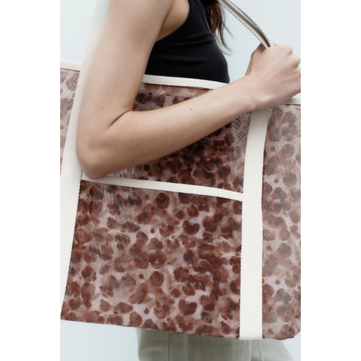 БОЛЬШАЯ СУМКА-ШОПЕР С АНИМАЛИСТИЧЕСКИМ ПРИНТОМ