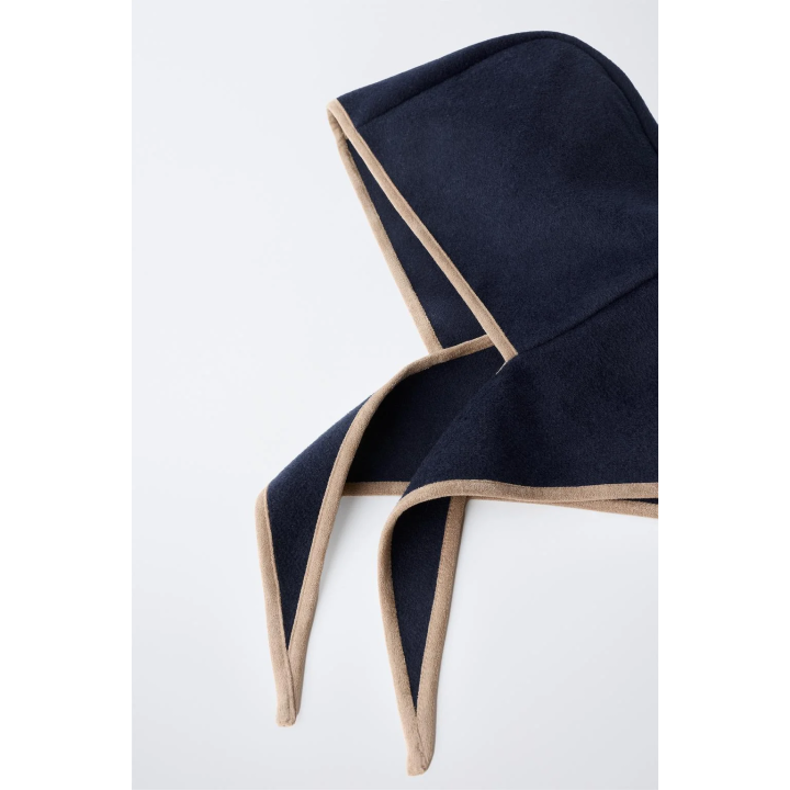 Шерстяная куртка с капюшоном