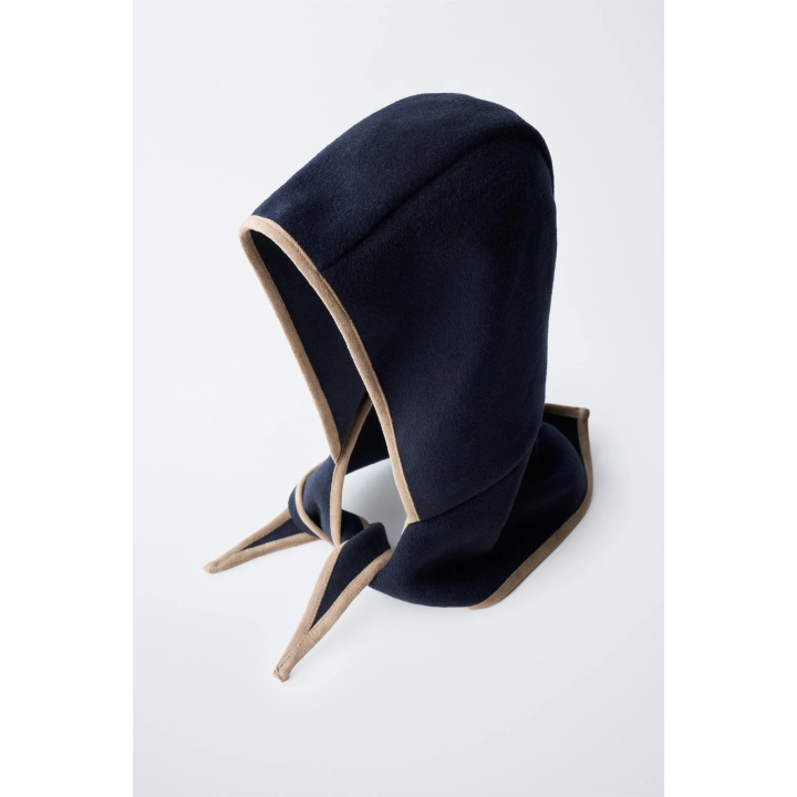 Шерстяная куртка с капюшоном