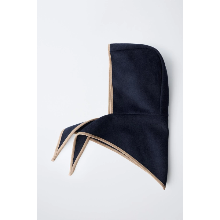 Шерстяная куртка с капюшоном