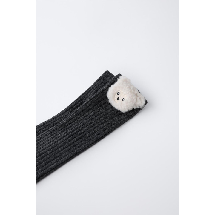 Длинные вязаные носки с деталью животного