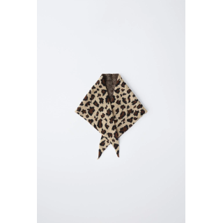 ТРЕУГОЛЬНАЯ ТРИКОТАЖНАЯ КОСЫНКА С АНИМАЛИСТИЧЕСКИМ ПРИНТОМ