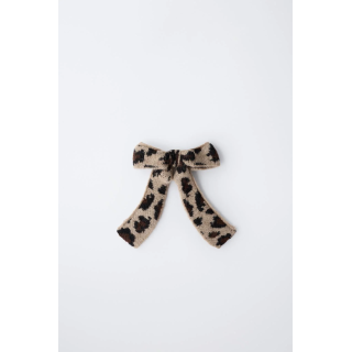 РЕЗИНКА ДЛЯ ВОЛОС С ВЯЗАНЫМ БАНТОМ И АНИМАЛИСТИЧЕСКИМ ПРИНТОМ