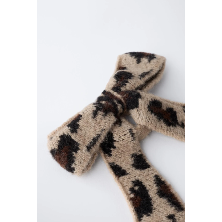 РЕЗИНКА ДЛЯ ВОЛОС С ВЯЗАНЫМ БАНТОМ И АНИМАЛИСТИЧЕСКИМ ПРИНТОМ