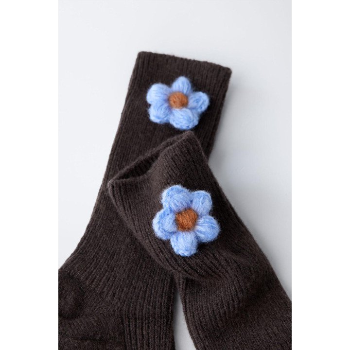 Носки из шерсти с цветочным аппликей