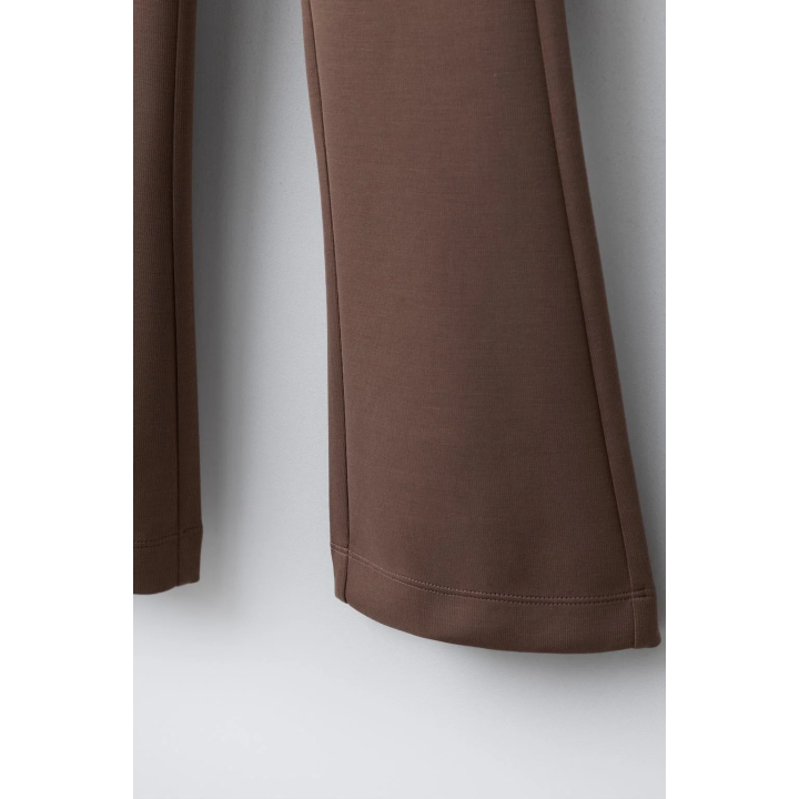 РАСКЛЕШЕННЫЕ БРЮКИ С МОДАЛОМ