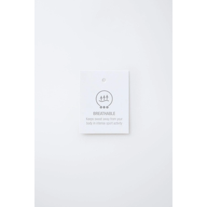 ФУТБОЛКА С ВЫРЕЗОМ