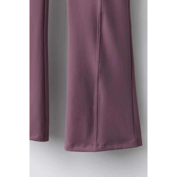 ЛЕГИНСЫ FLARE С ДЕКОРАТИВНОЙ СТРОЧКОЙ