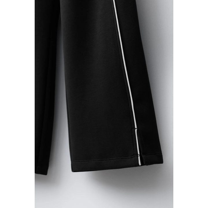 БРЮКИ С МОДАЛОМ И КОНТРАСТНОЙ ОТДЕЛКОЙ