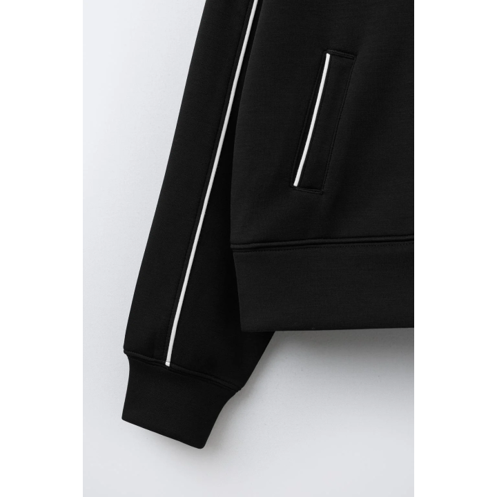 ТОЛСТОВКА ИЗ МОДАЛА С КОНТРАСТНОЙ ОКАНТОВКОЙ