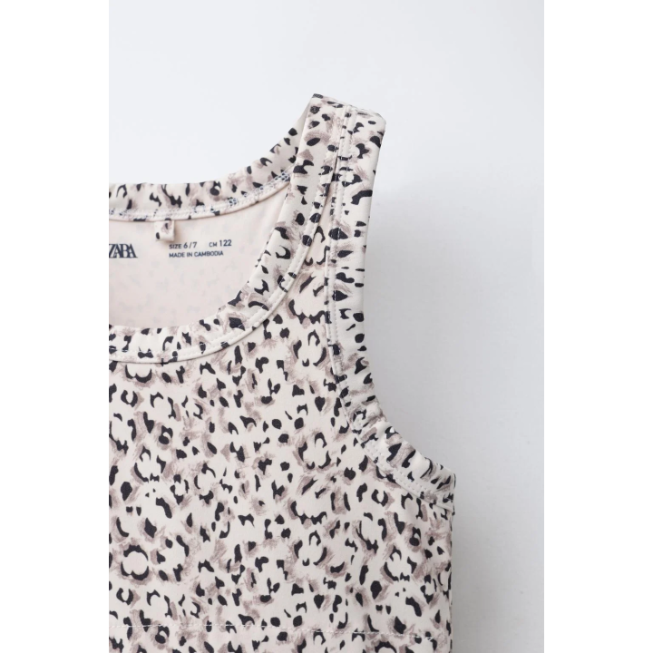 СПОРТИВНЫЙ ТОП С АНИМАЛИСТИЧЕСКИМ ПРИНТОМ