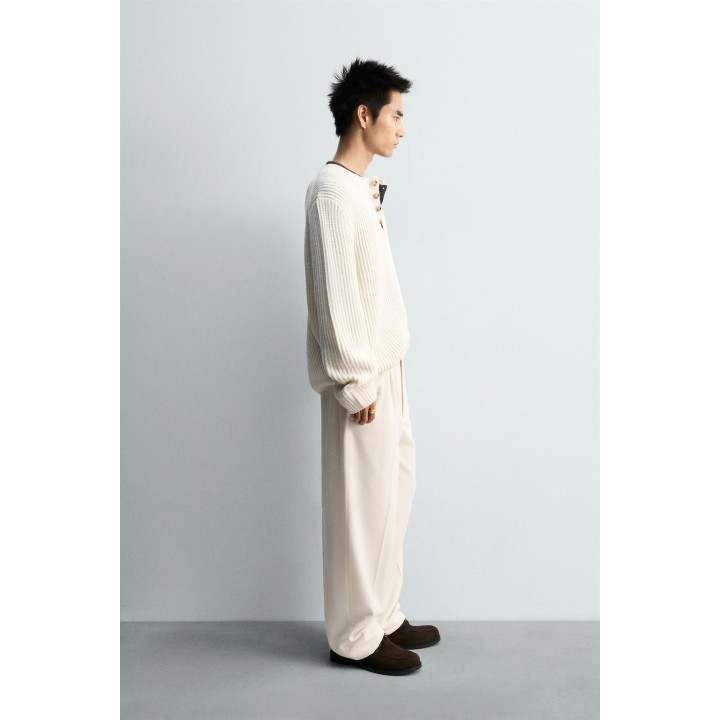 СВИТЕР С ВОРОТНИКОМ «ХЕНЛИ»