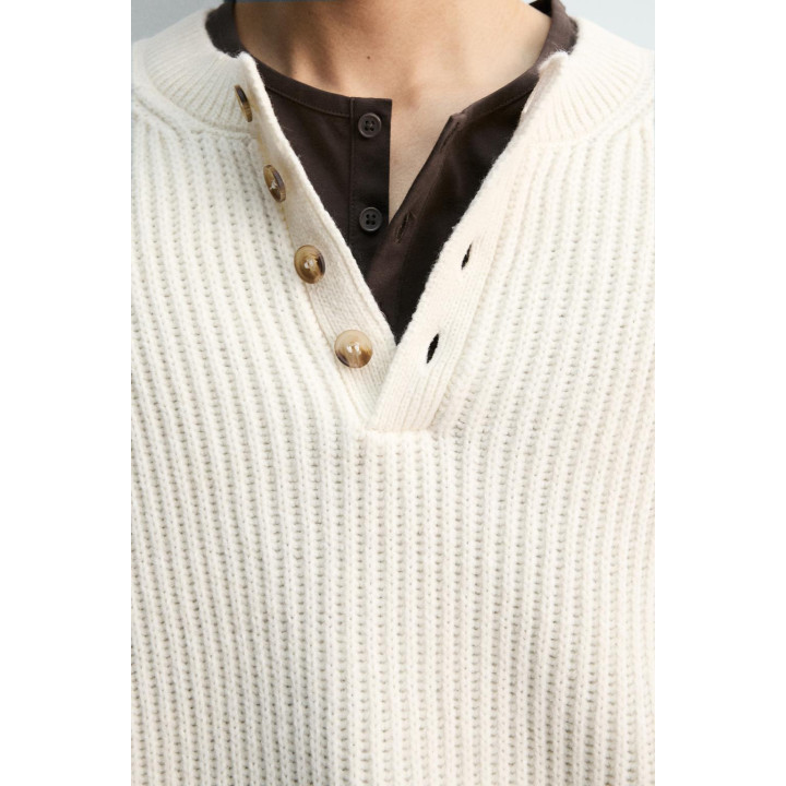 СВИТЕР С ВОРОТНИКОМ «ХЕНЛИ»