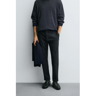 БРЮКИ КОМФОРТНОЙ ПОСАДКИ ИЗ РЕЛЬЕФНОЙ ТКАНИ