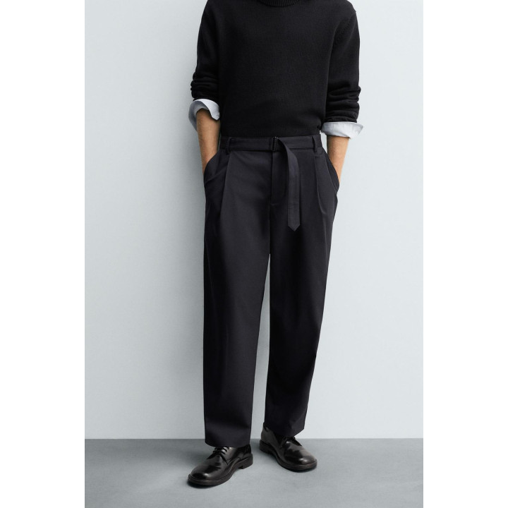 Брюки свободного кроя с поясом