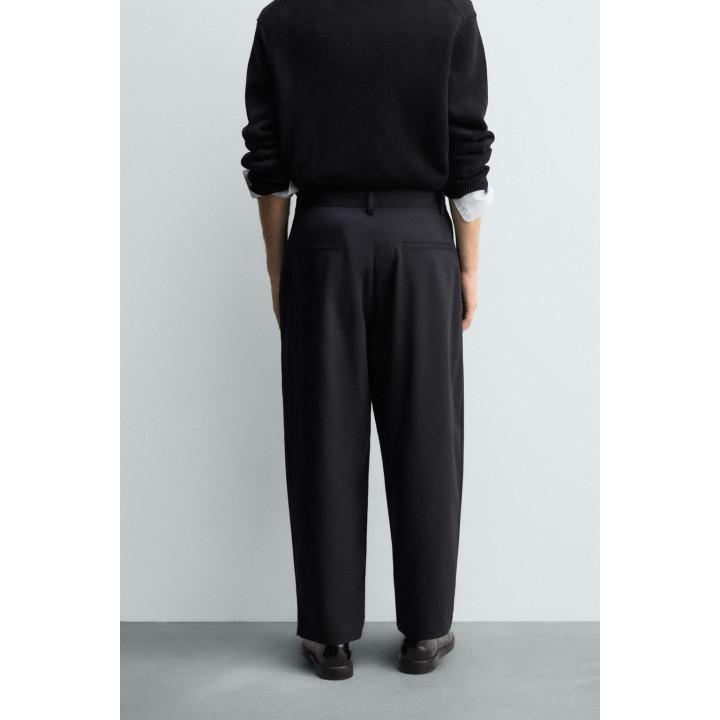 Брюки свободного кроя с поясом