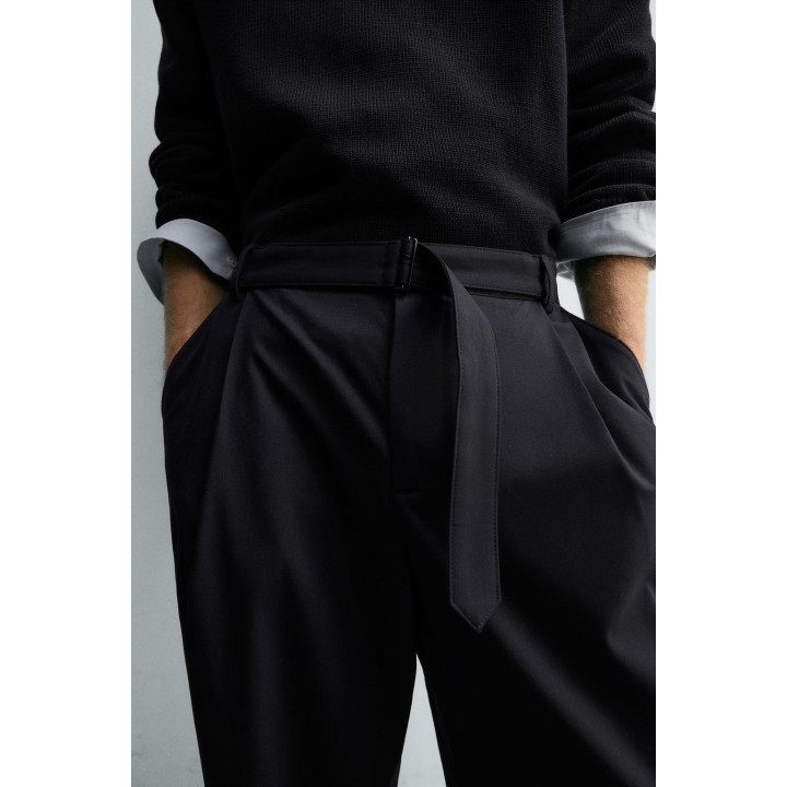 Брюки свободного кроя с поясом