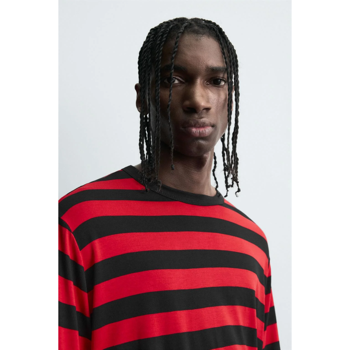 ФУТБОЛКА В ПОЛОСКУ С КОНТРАСТОМ