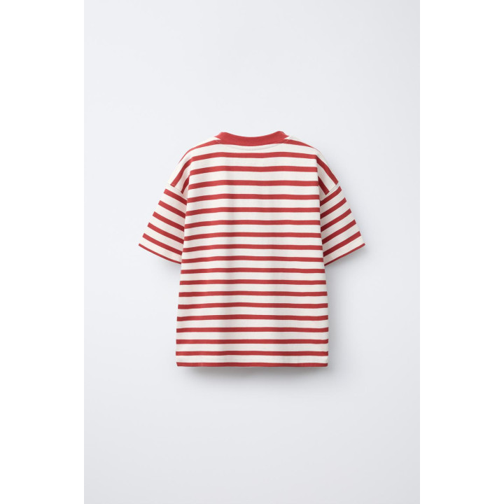 ФУТБОЛКА В ПОЛОСКУ С НАШИВКОЙ