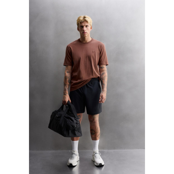 ФУТБОЛКА ИЗ ПЛОТНОЙ ТКАНИ