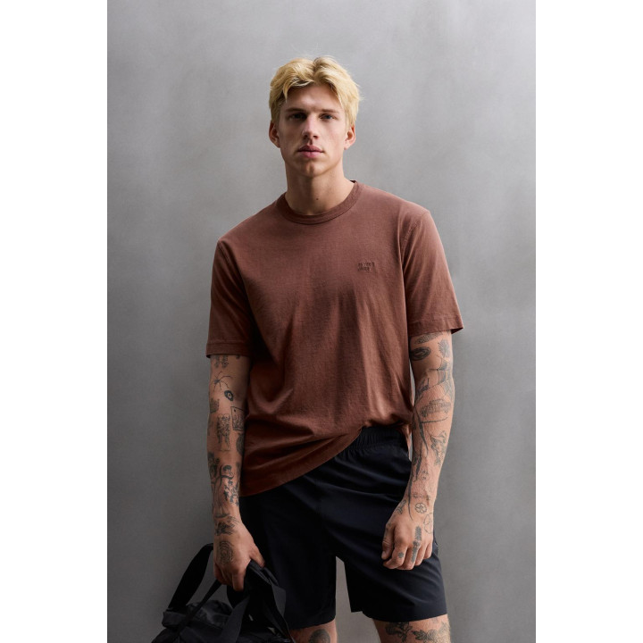 ФУТБОЛКА ИЗ ПЛОТНОЙ ТКАНИ