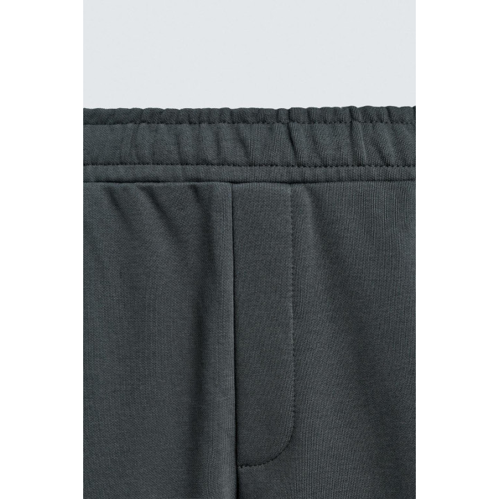 БАЗОВЫЕ ШИРОКИЕ БРЮКИ-ДЖОГГЕРЫ