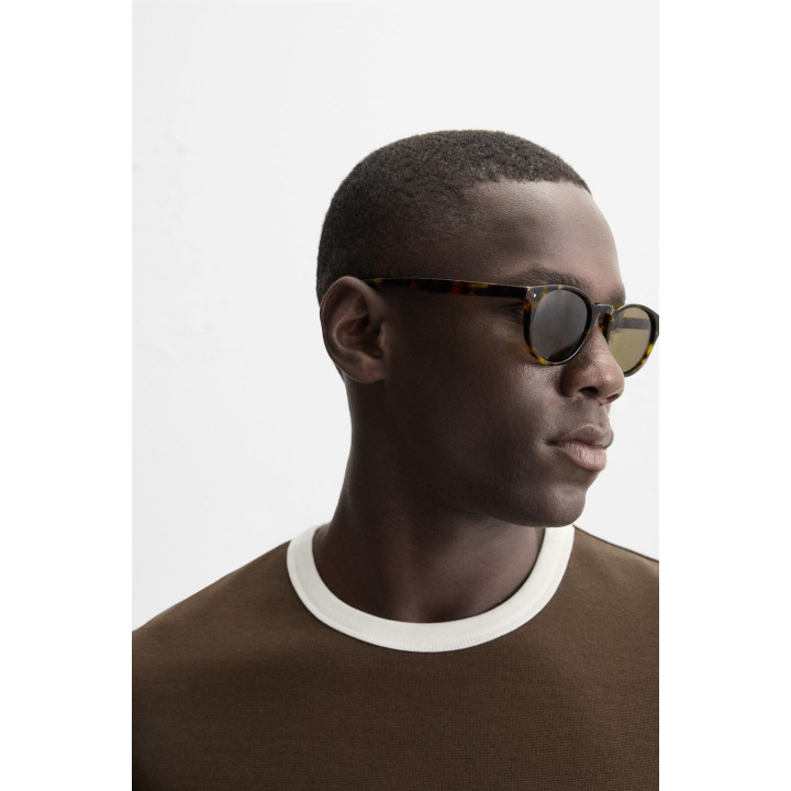 БАЗОВАЯ ФУТБОЛКА В РУБЧИК С КОНТРАСТНОЙ ОТДЕЛКОЙ