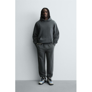 Брюки-джоггеры свободного кроя