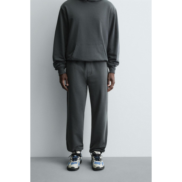 Брюки-джоггеры свободного кроя