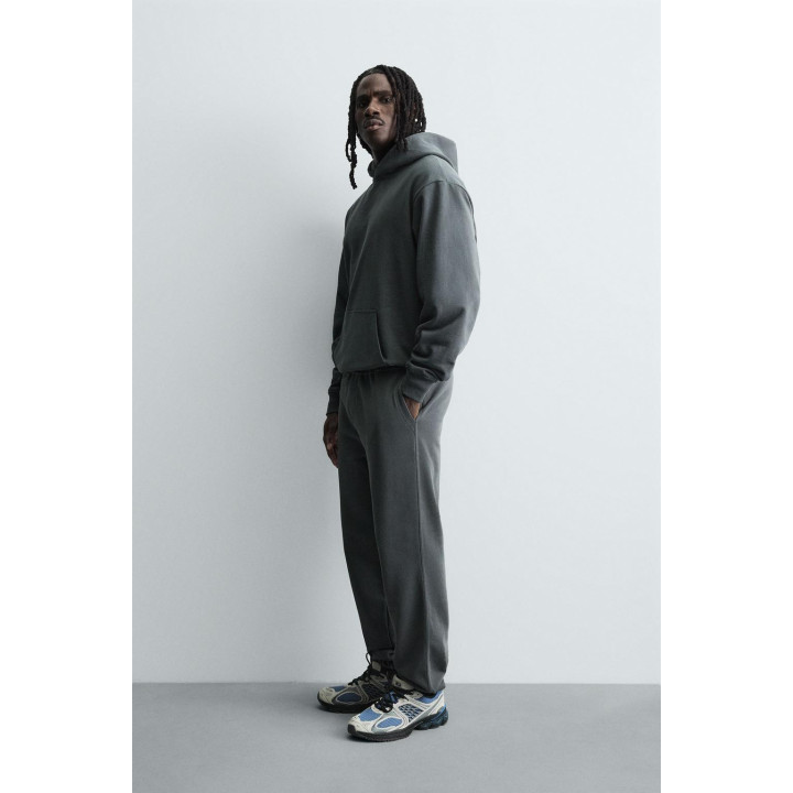 Брюки-джоггеры свободного кроя