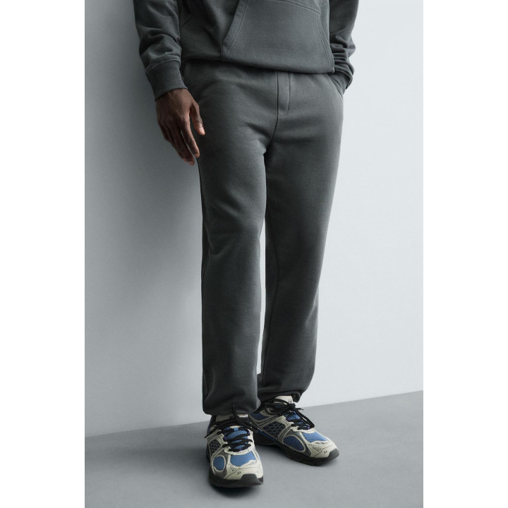 Брюки-джоггеры свободного кроя