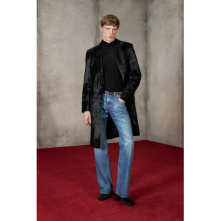 Джинсы ludovic de saint sernin x zara waxed flare fit