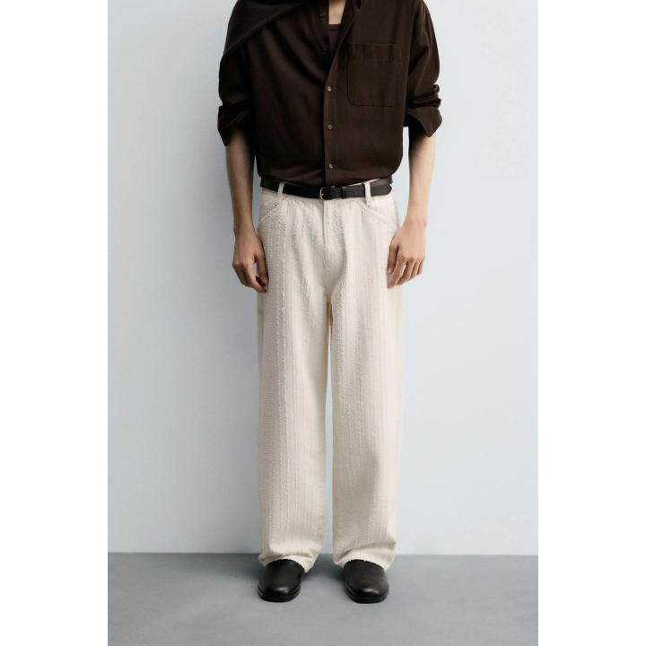 ДЖИНСЫ В ПОЛОСКУ С РЕЛЬЕФНЫМ УЗОРОМ