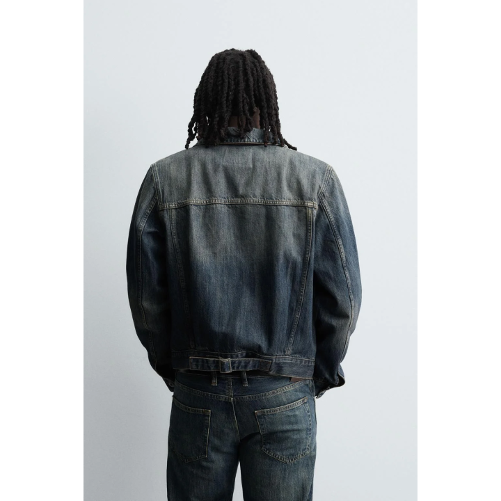 ДЖИНСОВАЯ УКОРОЧЕННАЯ КУРТКА