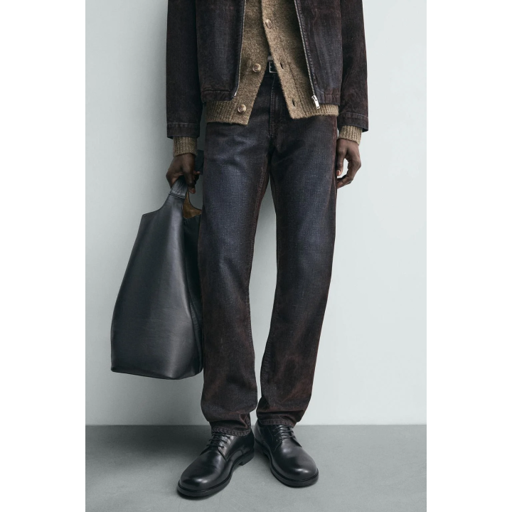 Джинсы со взлетно-посадочным покроем из флокированного бархата