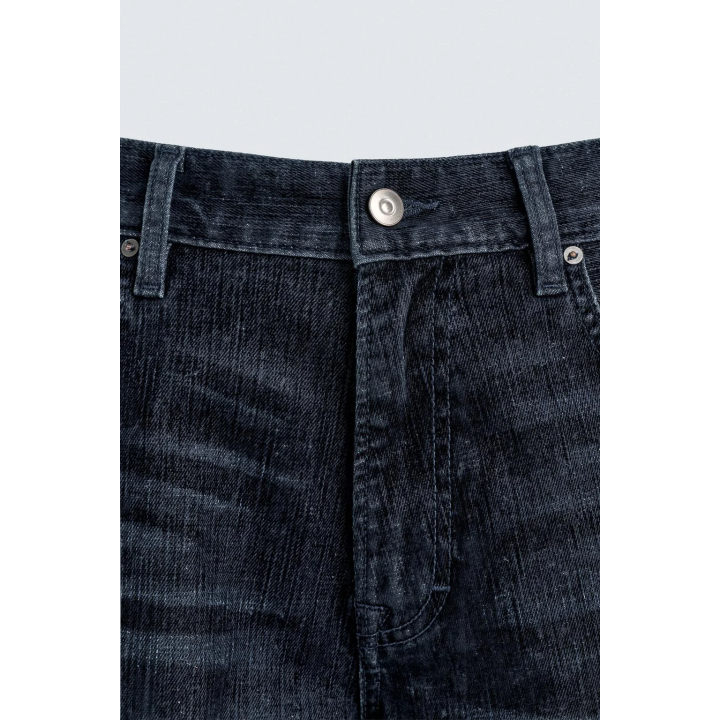 Джинсы с притиркой прямого кроя