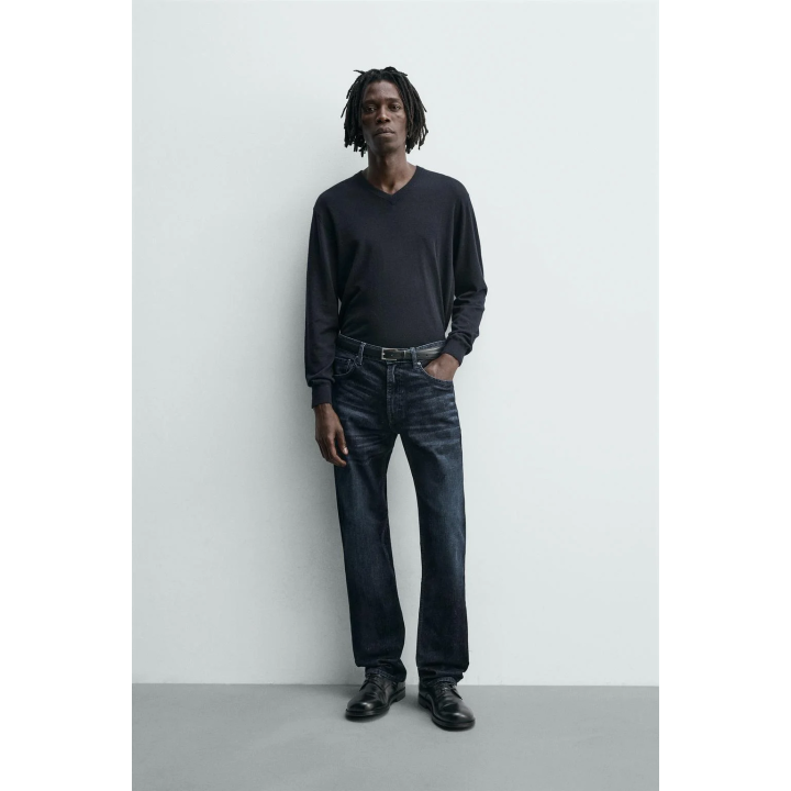 Джинсы с притиркой прямого кроя