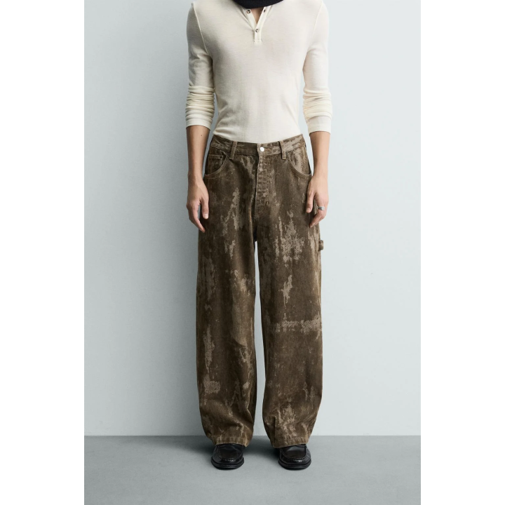 Джинсы свободного кроя с бархатистым покрытием