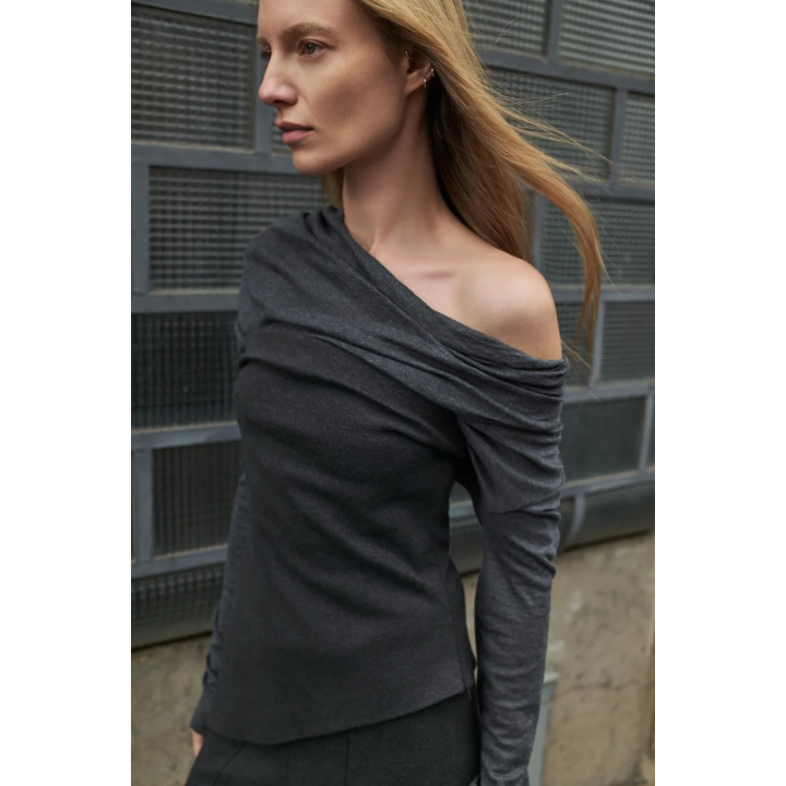 МЯГКИЙ ТОП БЕЗ БРЕТЕЛЕЙ