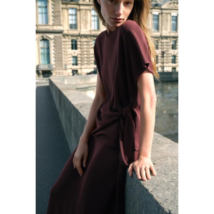 ТОП ИЗ МЯГКОЙ ТКАНИ С УЗЛОМ