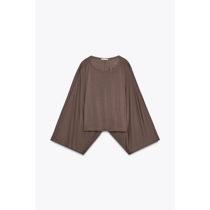 АСИММЕТРИЧНАЯ НАКИДКА ИЗ СТРУЯЩЕЙСЯ ТКАНИ