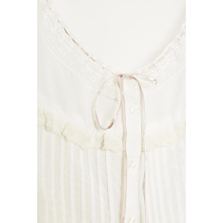 УКОРОЧЕННЫЙ ТОП ИЗ МАРЛИ С ВЫШИВКОЙ И БАНТОМ