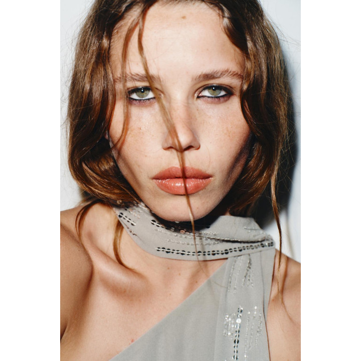 ТОП ИЗ ЖОРЖЕТА АСИММЕТРИЧНЫЙ С ПАЙЕТКАМИ