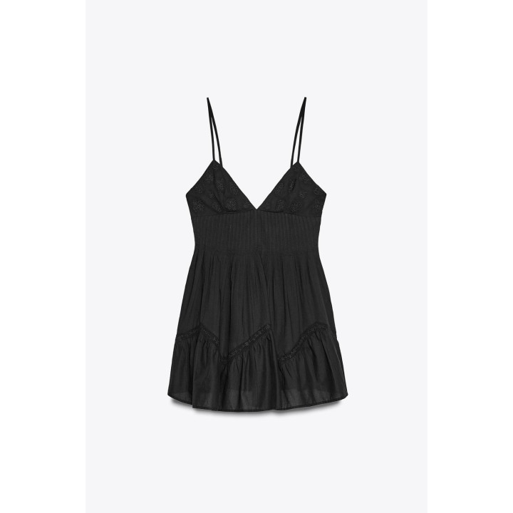 КОРОТКОЕ ПЛАТЬЕ С ВЫШИВКОЙ