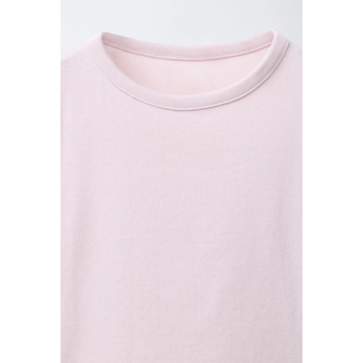 ОДНОТОННАЯ ФУТБОЛКА С МОДАЛОМ