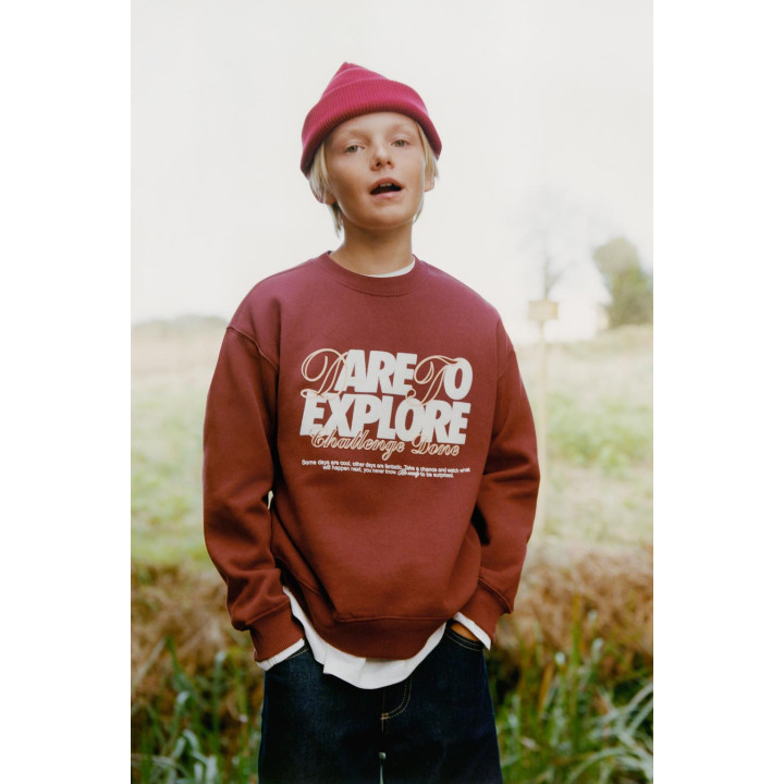 ТОЛСТОВКА С РЕЛЬЕФНОЙ НАДПИСЬЮ