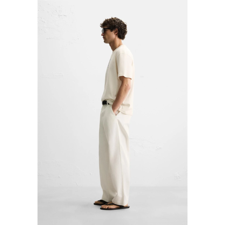 ФУТБОЛКА С КОНТРАСТНОЙ ВЫШИВКОЙ