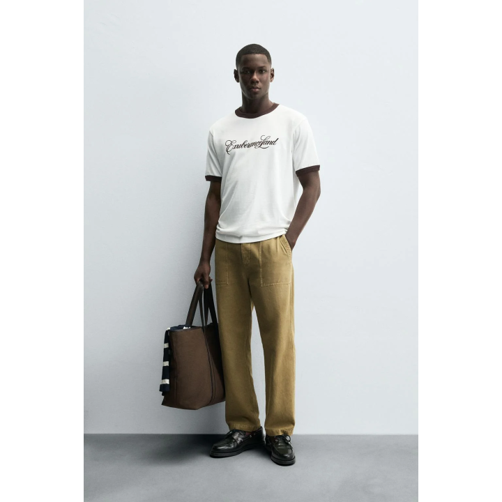 ФУТБОЛКА В РУБЧИК С КОНТРАСТНЫМ ТЕКСТОМ